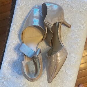 Alex Marie Women's Shimmering Gold Heels